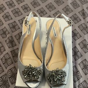 Brand New Woman’s Alex Marie Silver Dress Shoes size 8